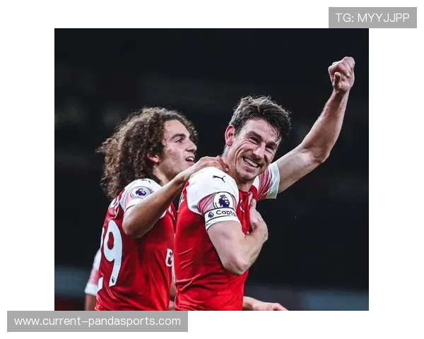 足球传奇的最后一声告别 球星退役时的感人辞句与背后故事