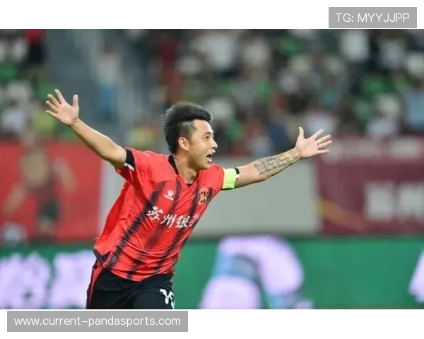 足球球星摇花手引发热议是谁的独特庆祝方式成焦点